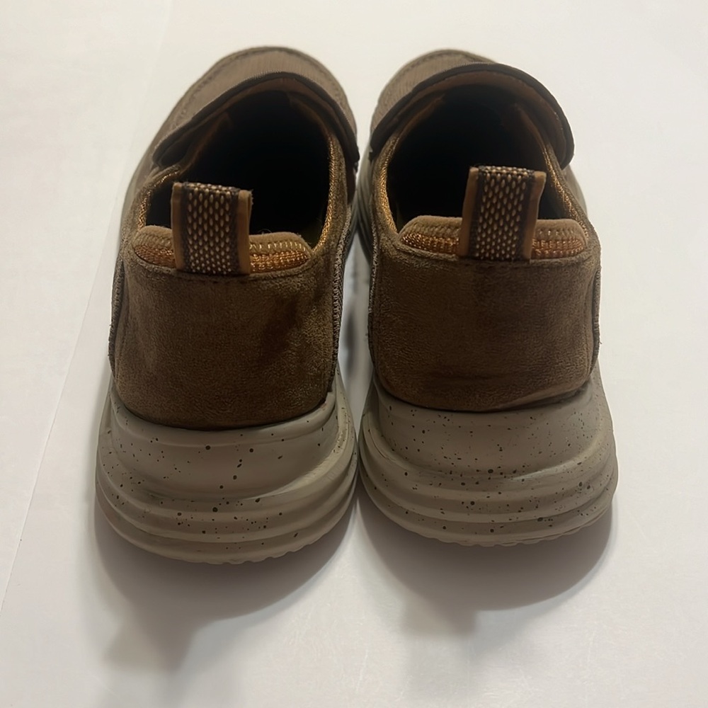 Sketchers men’s 11 slip on light weight shoes brown & tan shoes - Picture 4 of 16